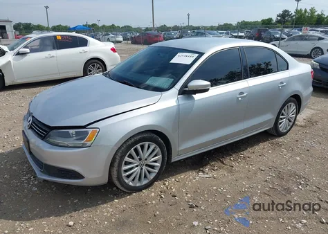 2013 Volkswagen Jetta 2.5L Se z USA, uszkodzony, nr VIN 3VWDP7AJ5DM358238